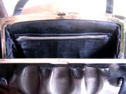 画像5: ブラックレザーのガマ口バッグ