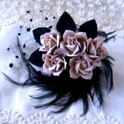 画像2: ベルベットベージュローズ×ベルベットリーフ×ドットチュール×フェザーのヘッドドレス