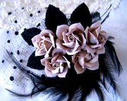 画像3: ベルベットベージュローズ×ベルベットリーフ×ドットチュール×フェザーのヘッドドレス